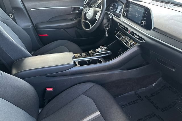 Used 2021 Gray Hyundai SE image 14