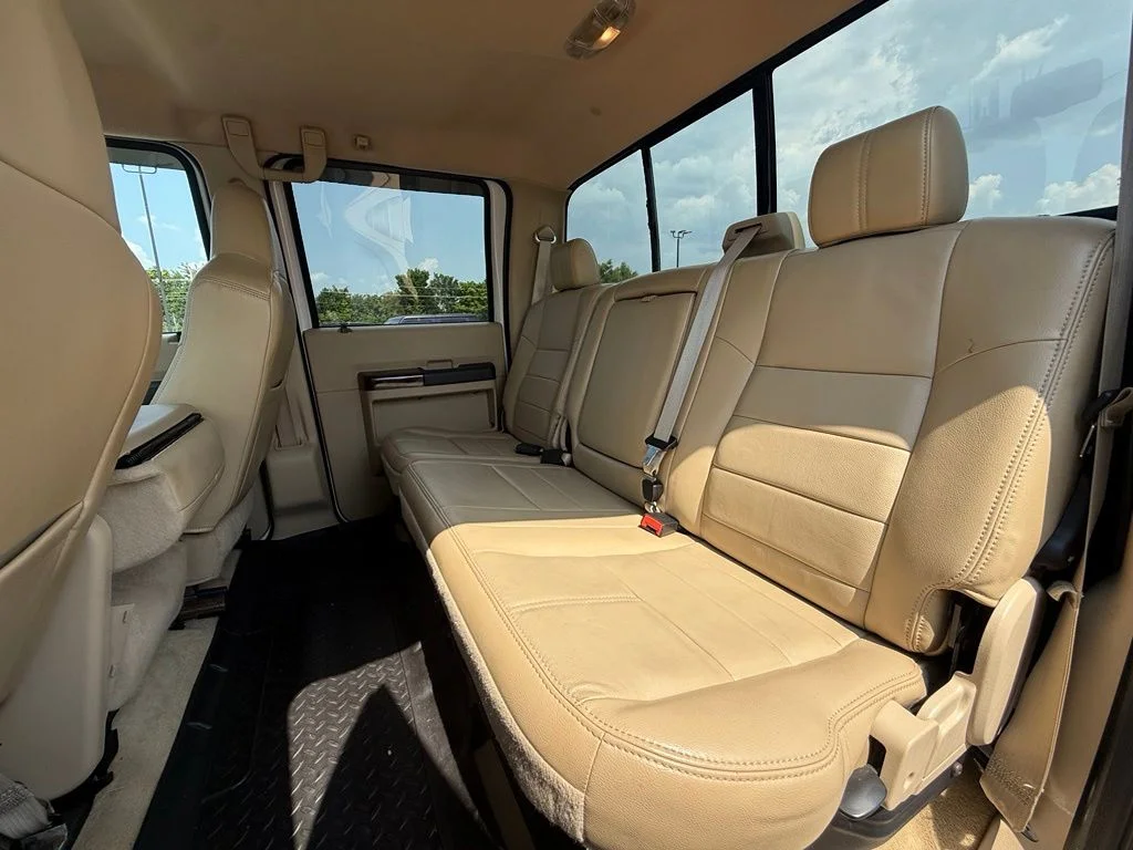 Used 2010  Ford  image 23