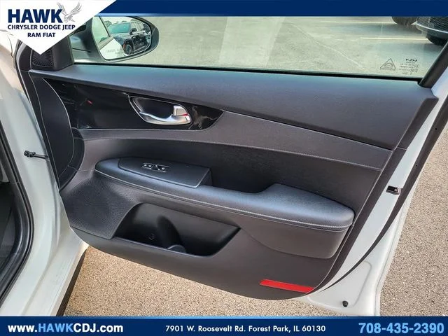 Used 2024 White Kia GT-Line image 29