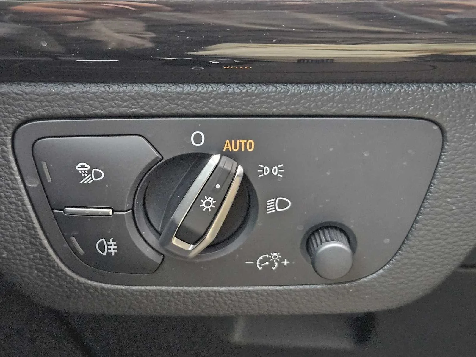 Used 2020 BLACK Audi Premium Plus image 17