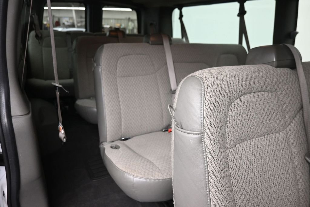 Used 2025 White Chevrolet LT image 11
