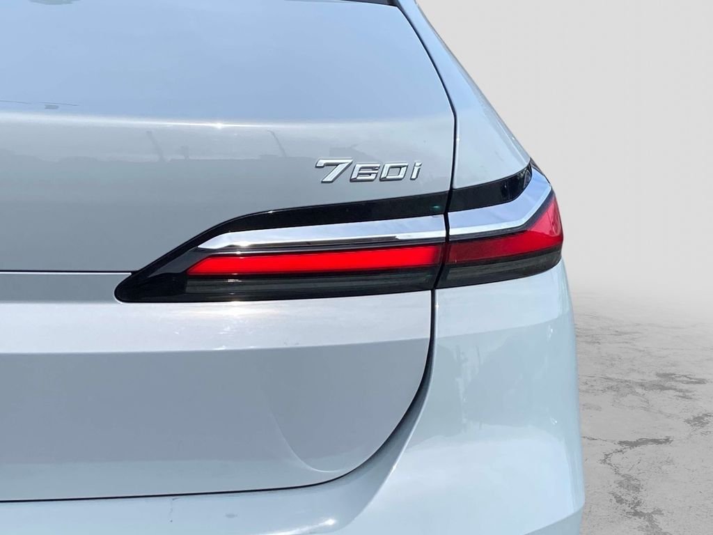 Used 2023 Gray BMW 760i xDrive image 4