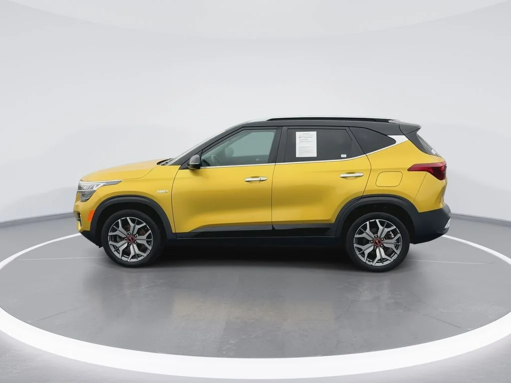 Used 2021 Yellow Kia SX image 5