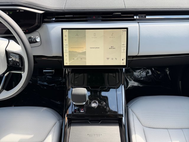 New 2027 Santorini Black Land Rover BATTERSEA image 15