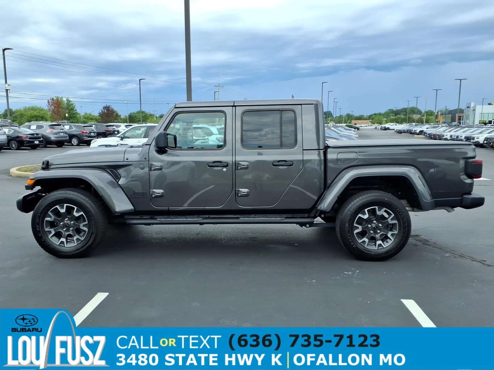 Used 2025 Granite Crystal Metallic Clearcoat Jeep Sport S image 4