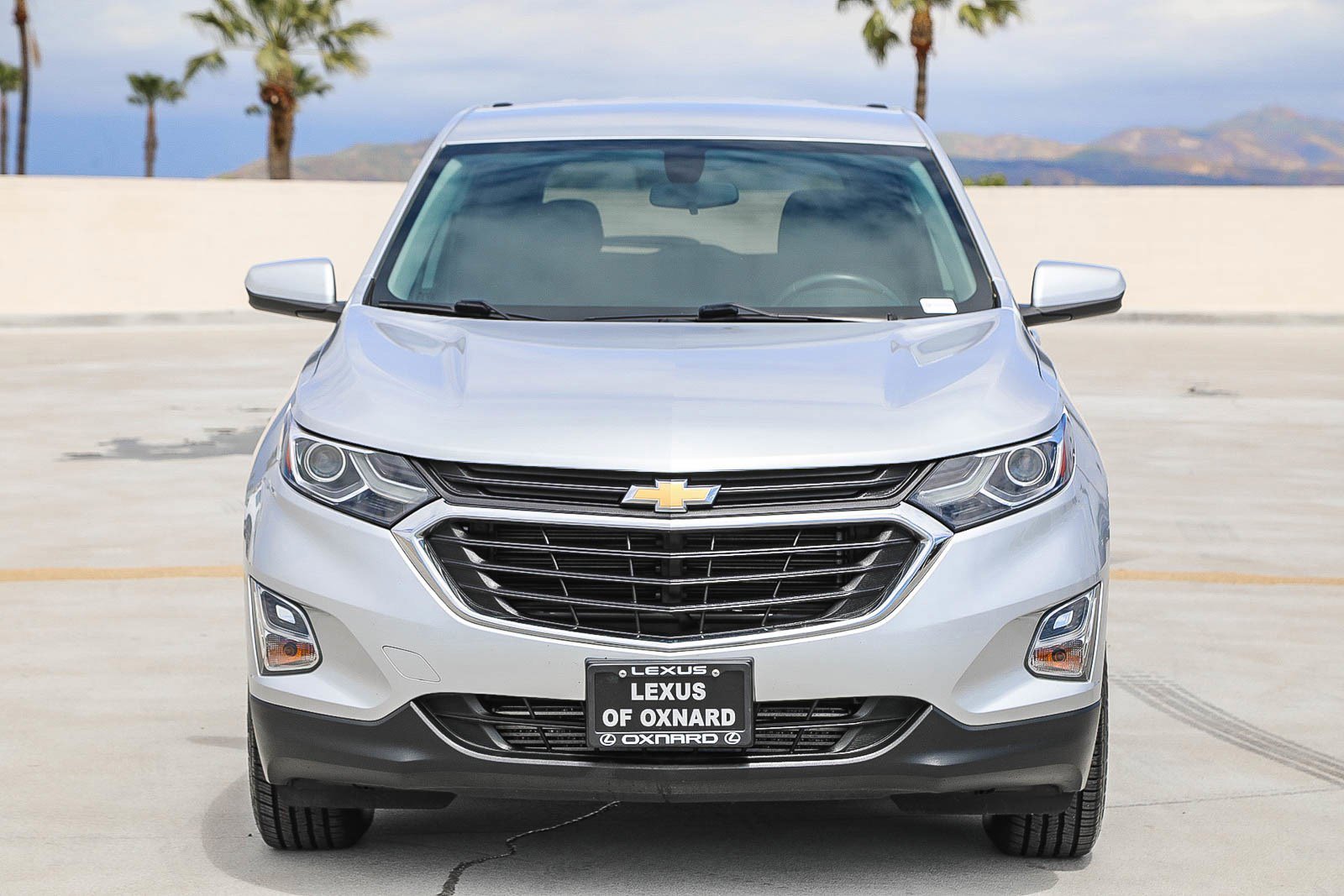 Used 2018 Chevrolet Equinox LT with VIN 2GNAXSEV5J6119565 for sale in Oxnard, CA