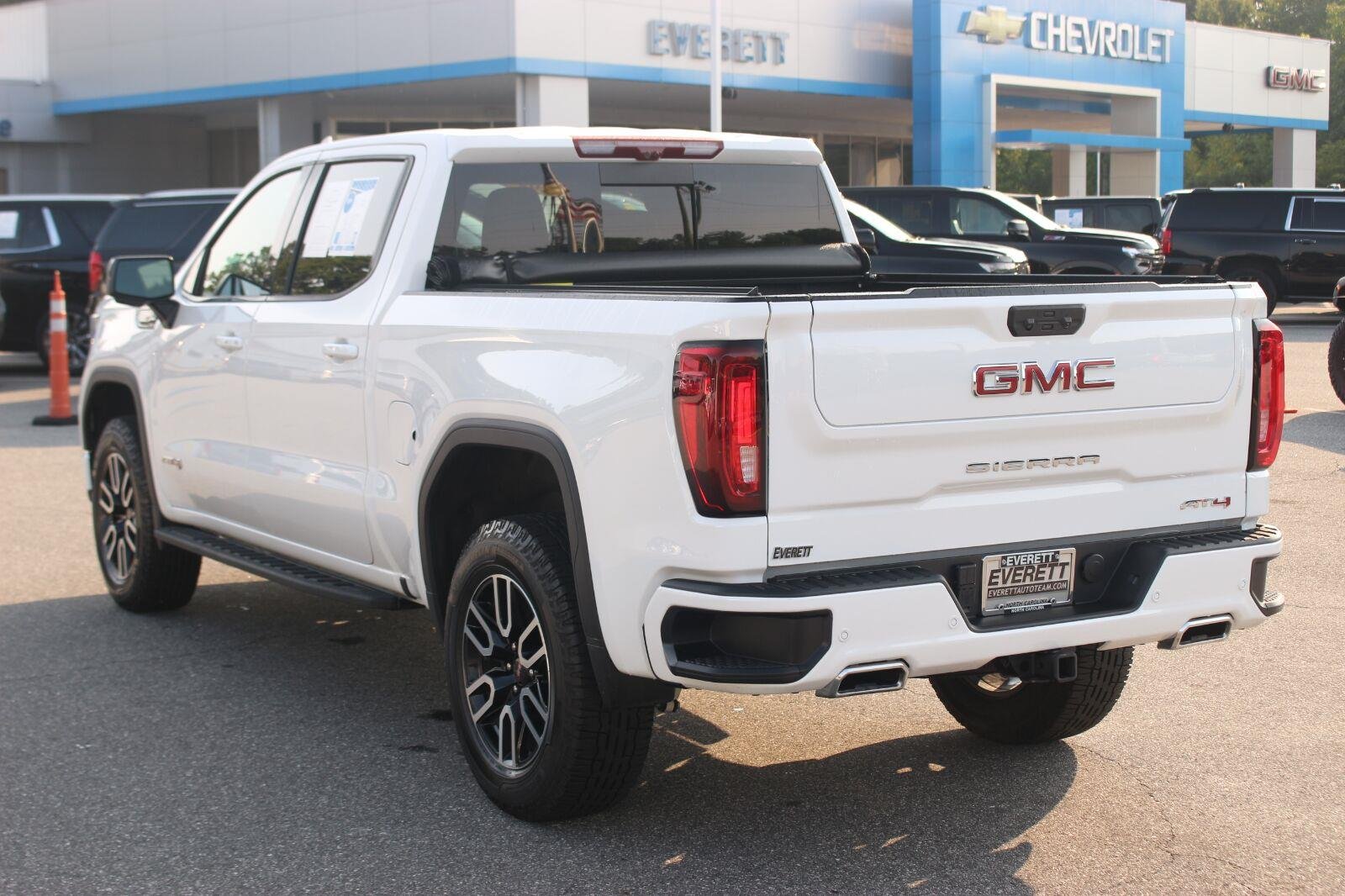 Used 2026 Summit White GMC AT4 image 5