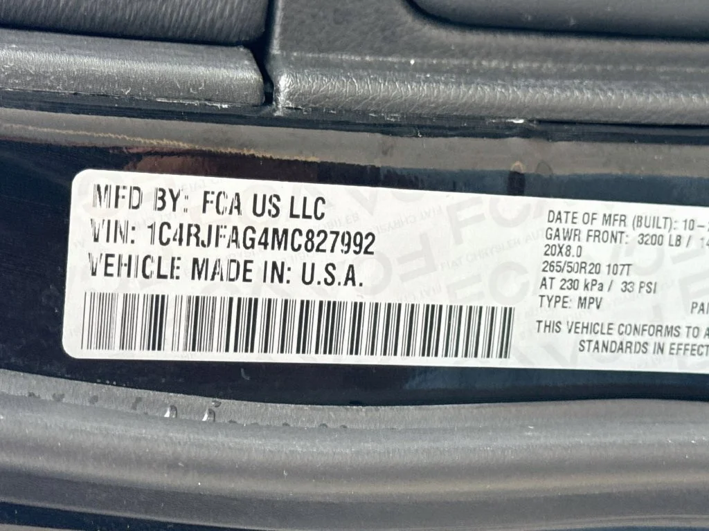Used 2021 Black Jeep Laredo X image 37