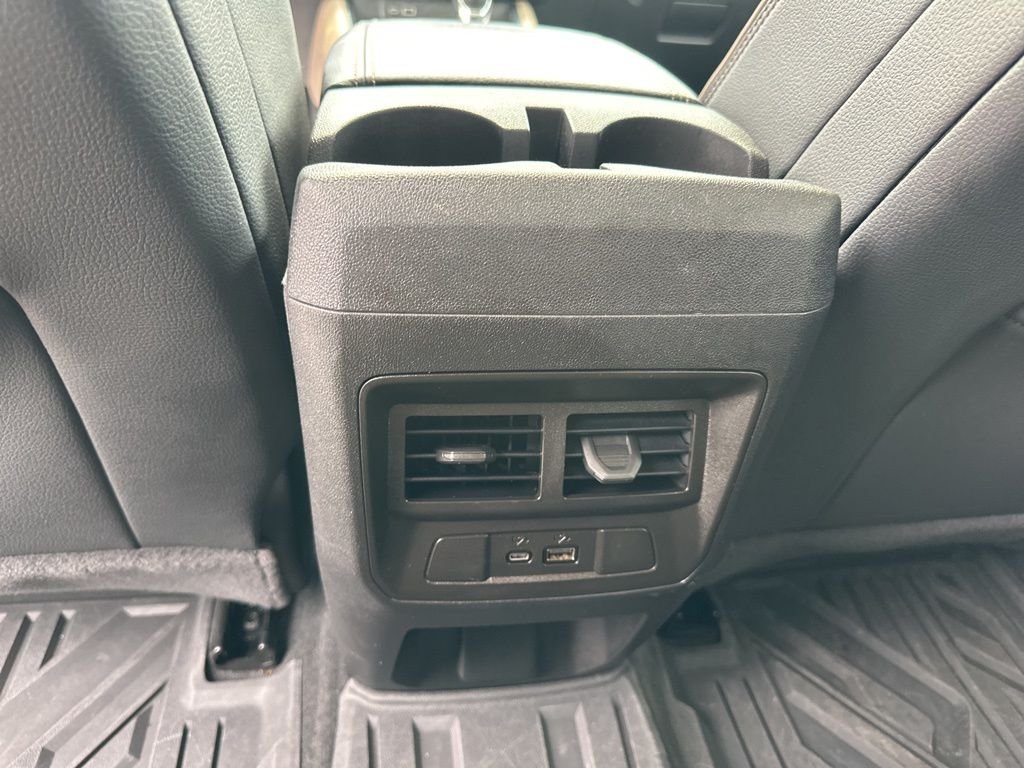 Used 2024 Silver GMC Denali image 27