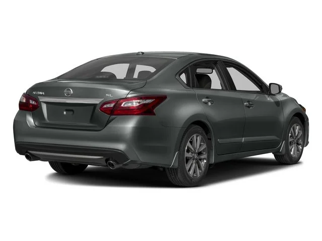 Used 2016 Super Black Nissan 2.5 SL image 3