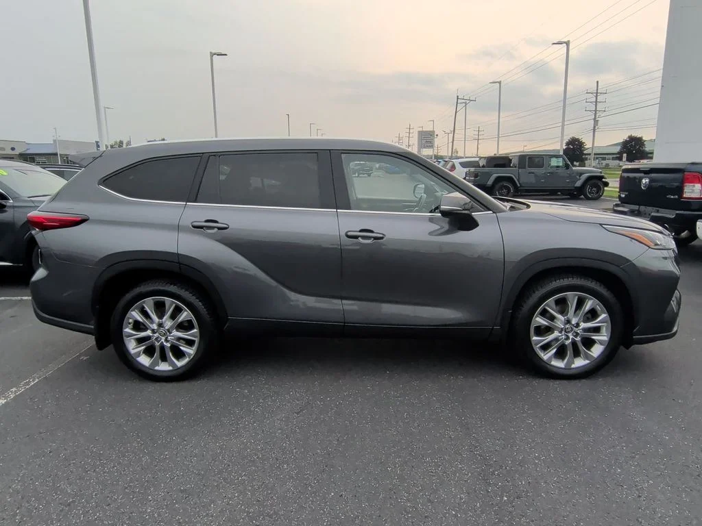 Used 2020 Gray Toyota Limited image 9