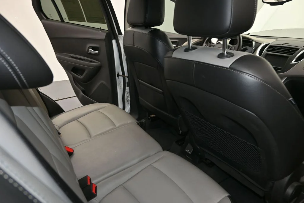 Used 2016 Summit White Chevrolet LTZ image 12