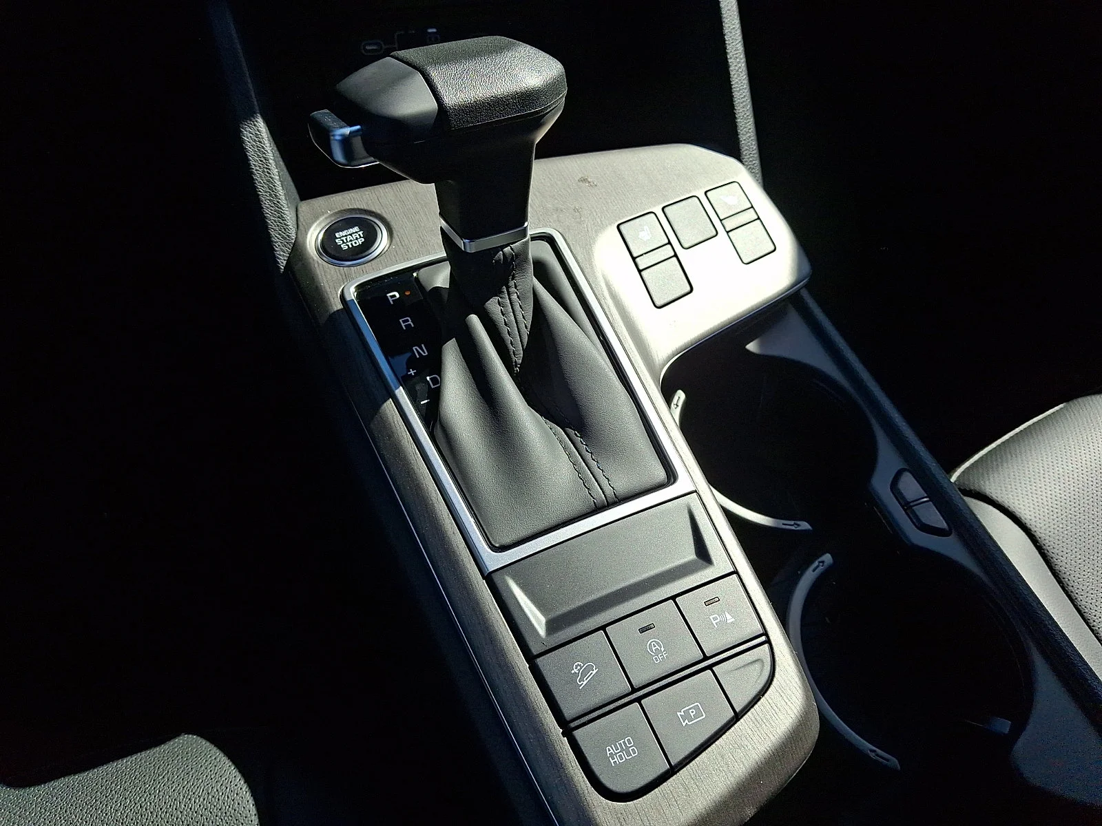 New 2027 White Kia X-Line image 13