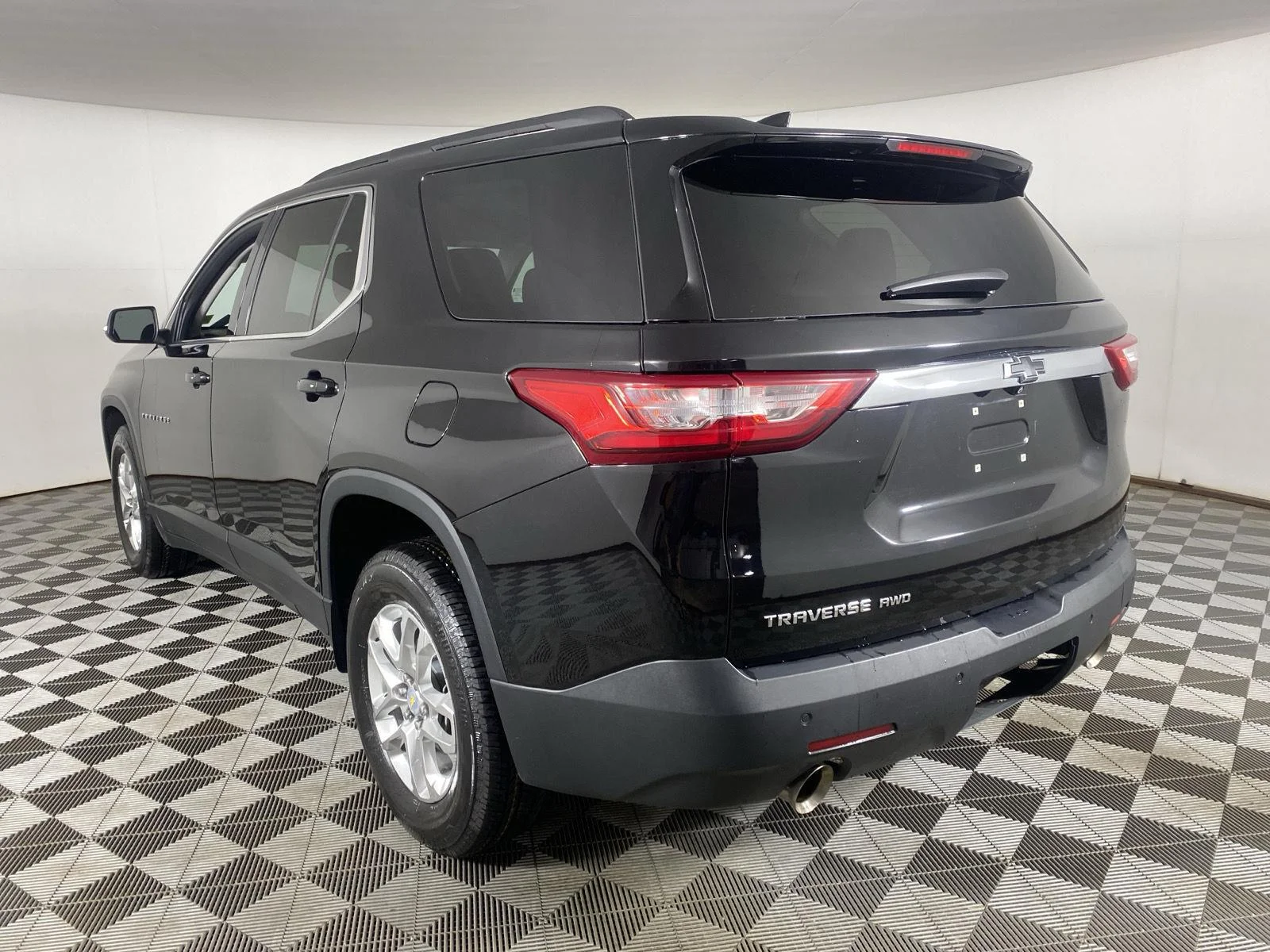 Used 2021 MOSAIC BLACK METALLIC Chevrolet LT Cloth image 5