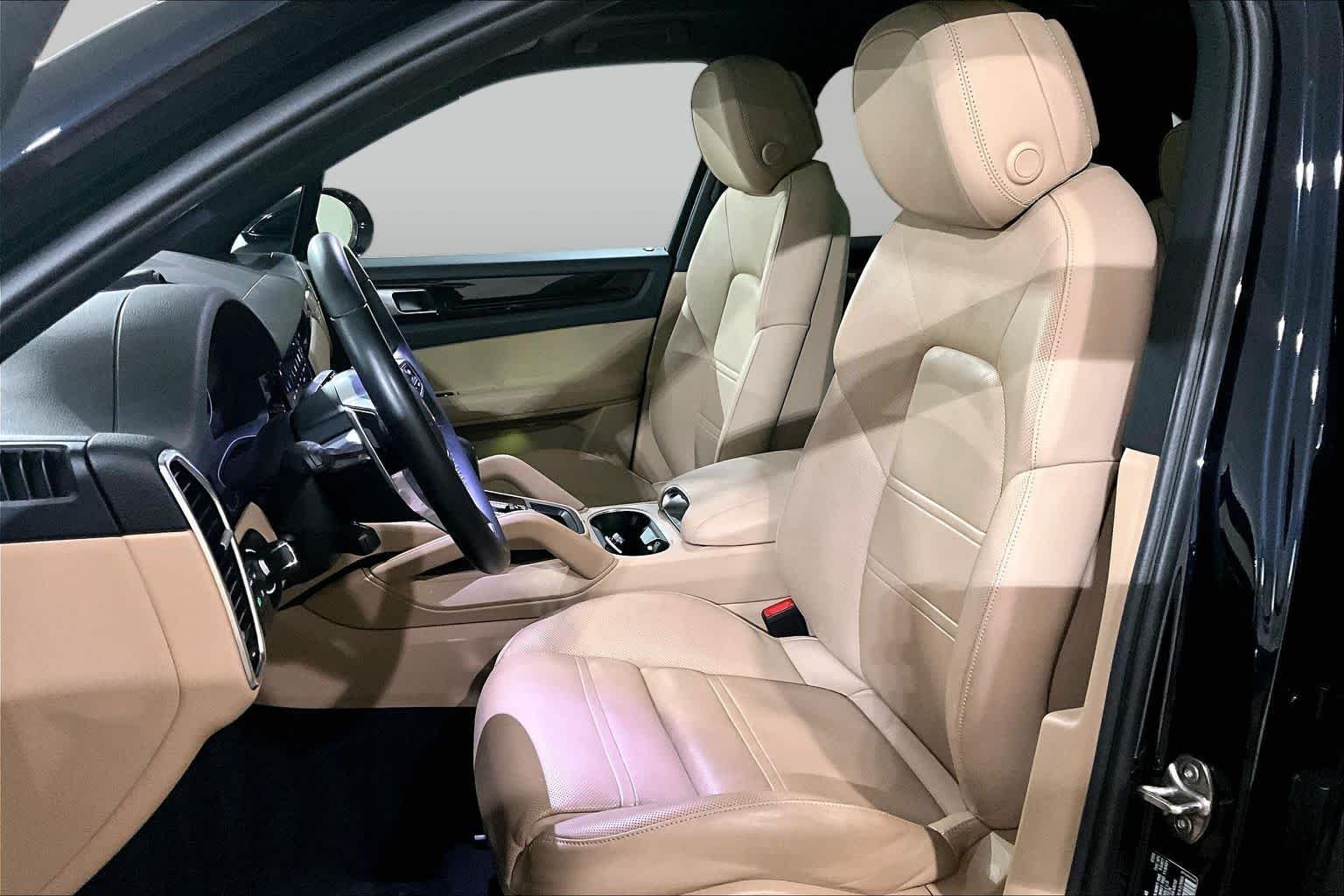 Used 2023 BLUE Porsche  image 8