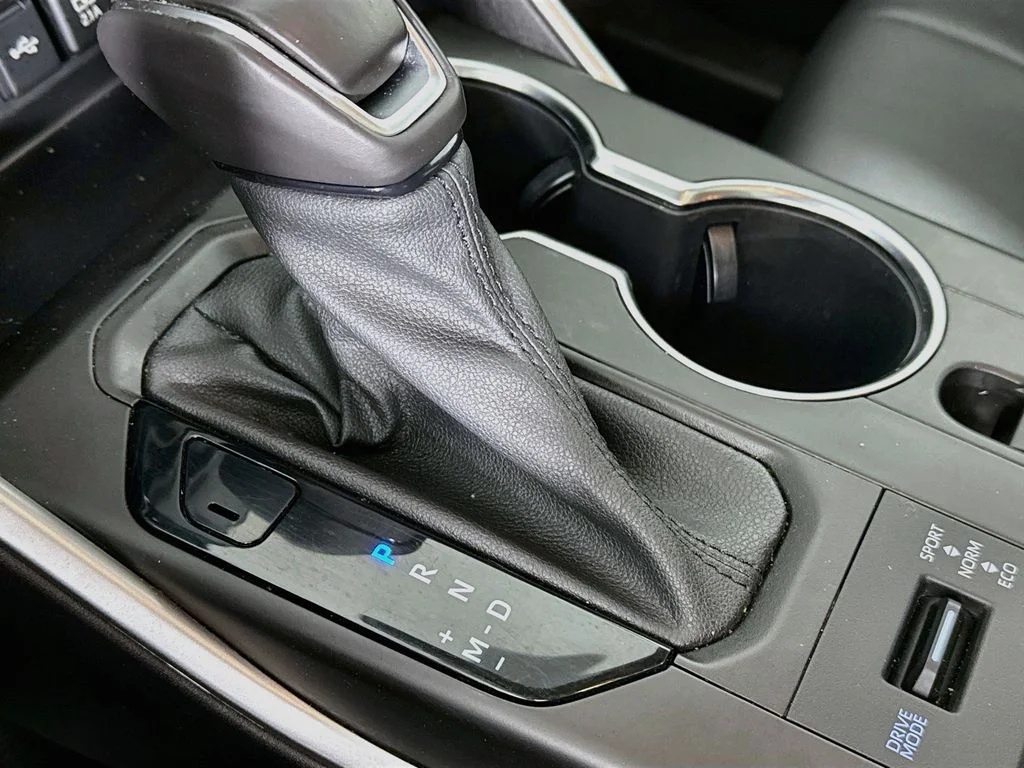 Used 2021 Blizzard Pearl Toyota XLE image 18