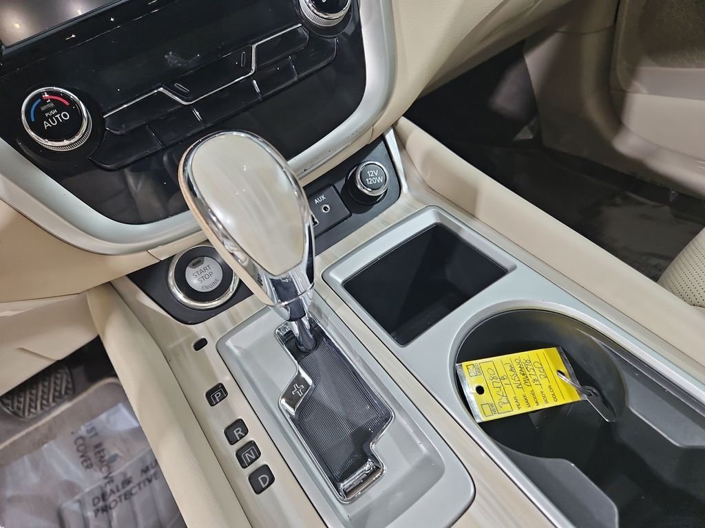 Used 2018 Red Nissan Platinum image 23
