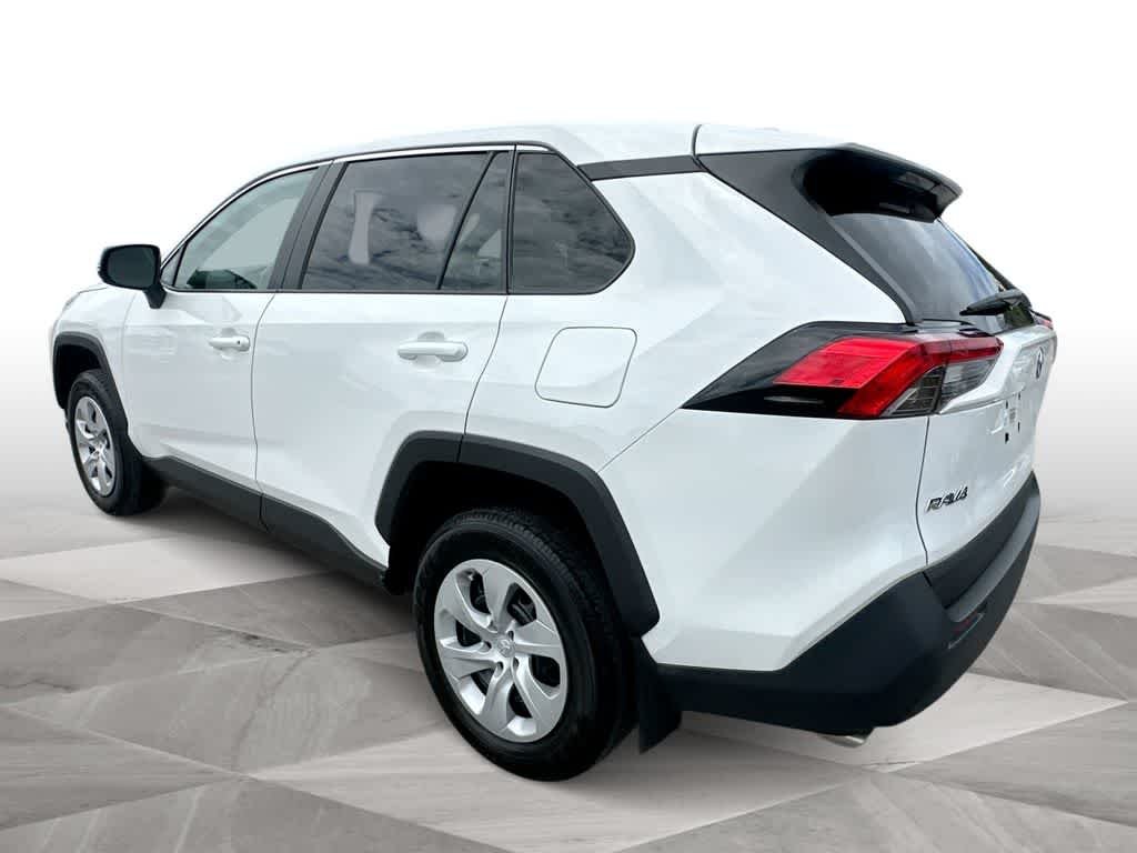 Used 2025 Ice Cap Toyota LE image 6