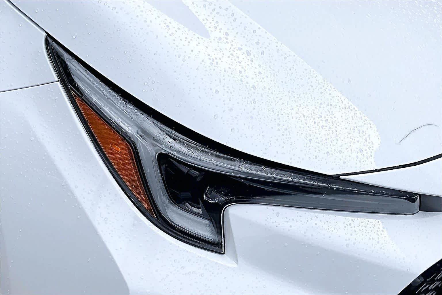 Used 2024 Ice Cap Toyota Hybrid SE image 28