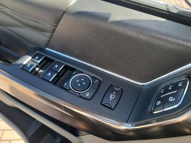 New 2026 Black Metallic Ford Platinum image 18