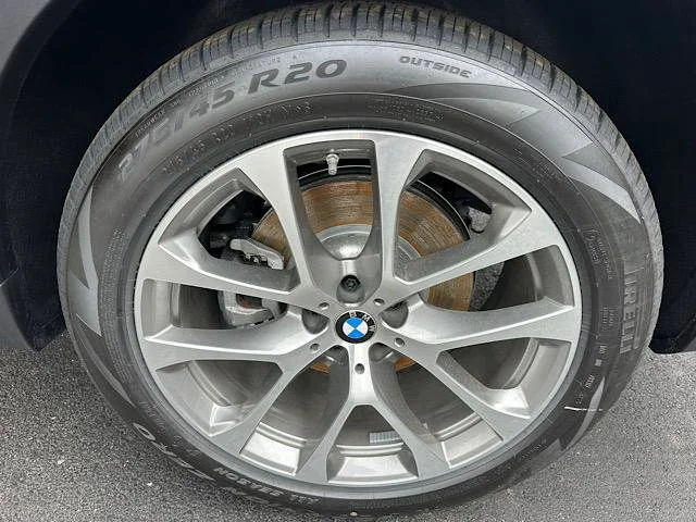 New 2026 Skyscraper Grey Metallic BMW xDrive40i image 8
