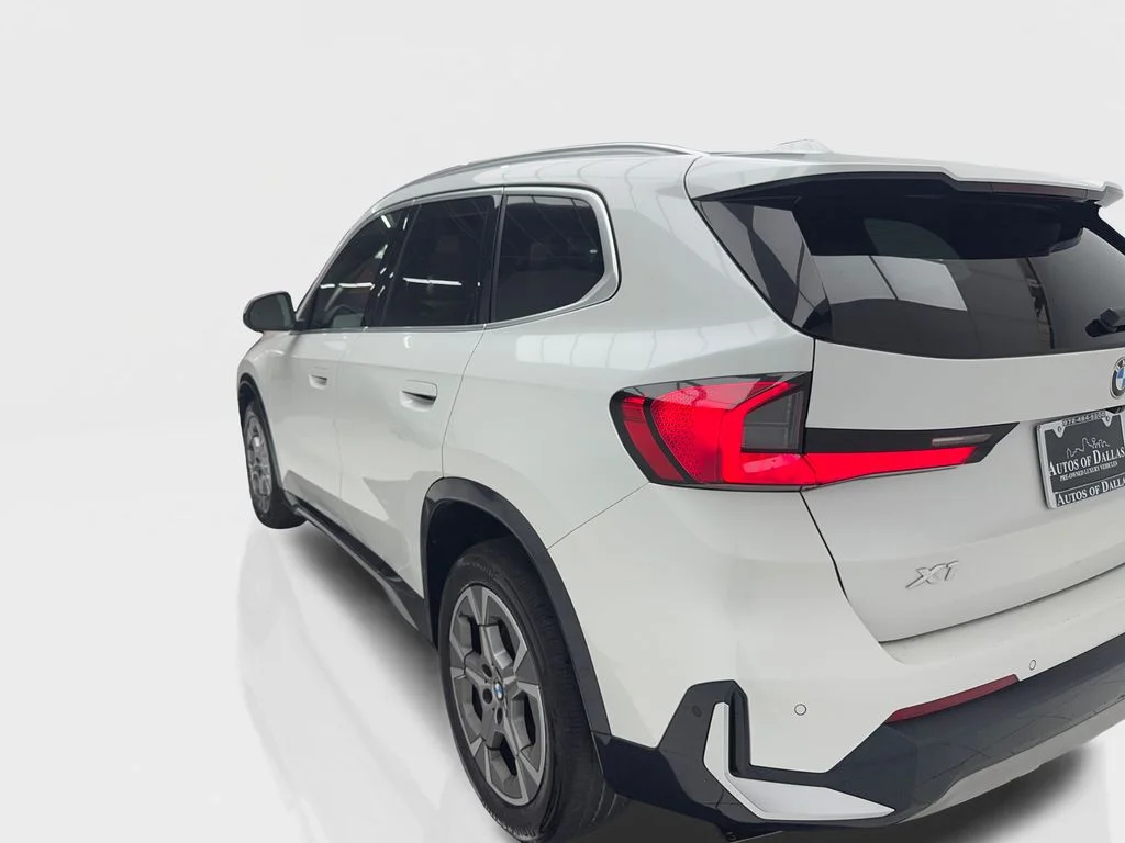 Used 2024 White BMW xDrive28i image 6