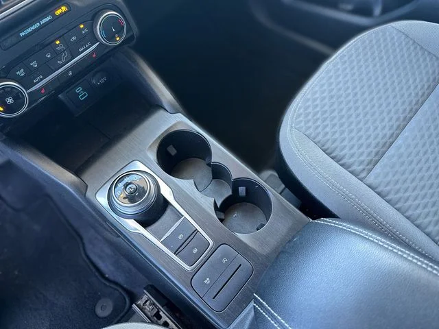Used 2022 Blue Ford SE image 21