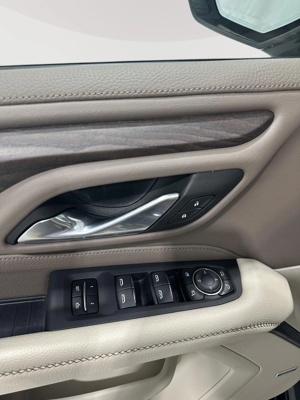 Used 2023 Onyx Black GMC Denali image 18