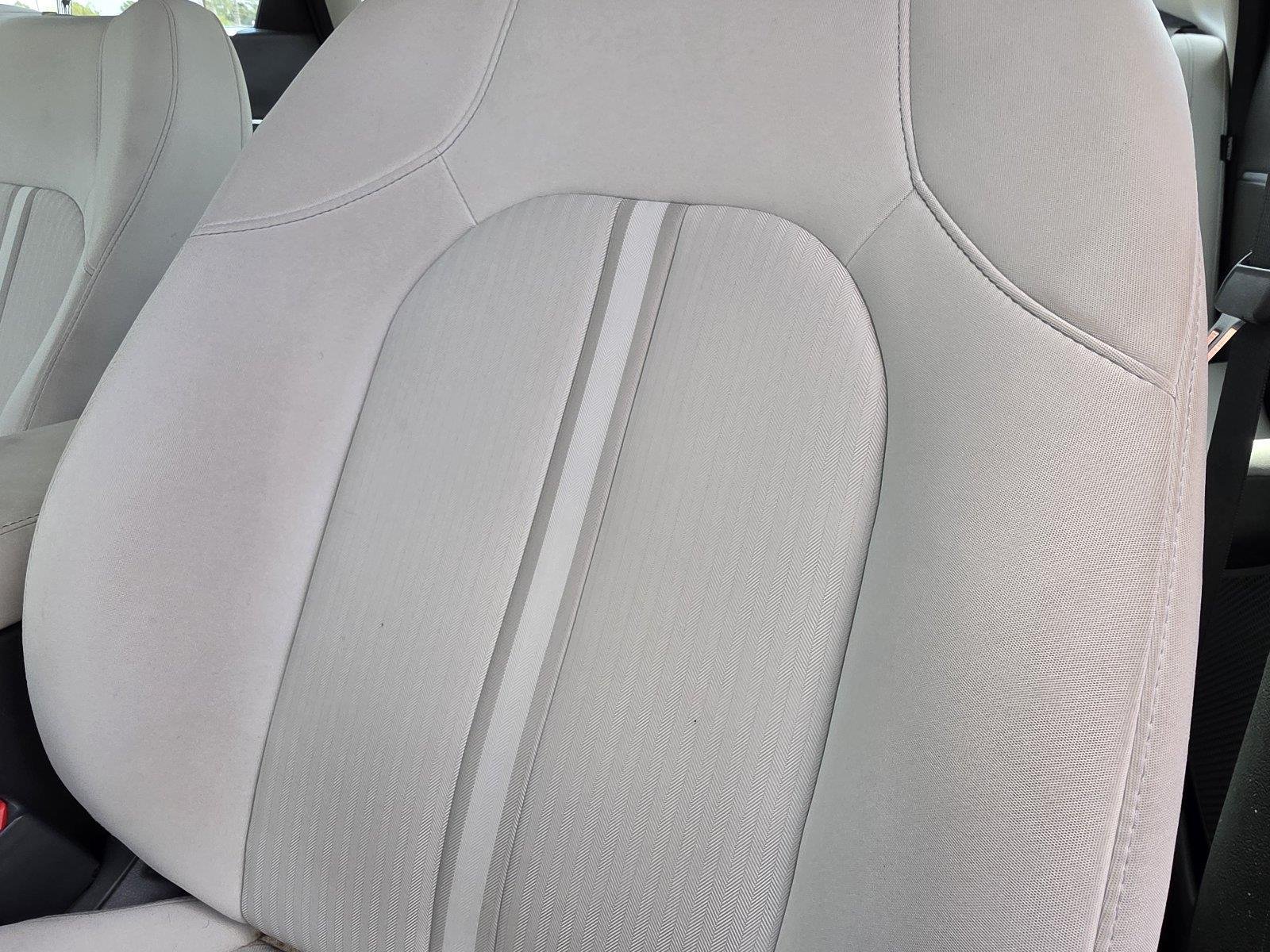 Used 2025 Abyss Black Hyundai SEL image 16
