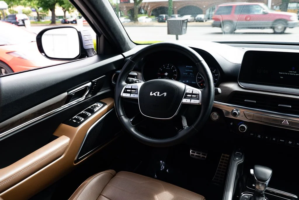 Used 2022 Silver Kia SX image 9