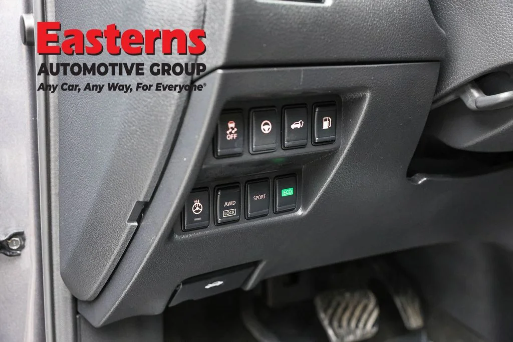 Used 2020 Gray Nissan SV image 23