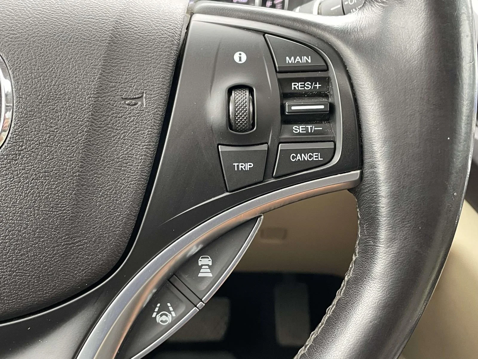 Used 2017 White Diamond Pearl Acura w/Advance Pkg image 12