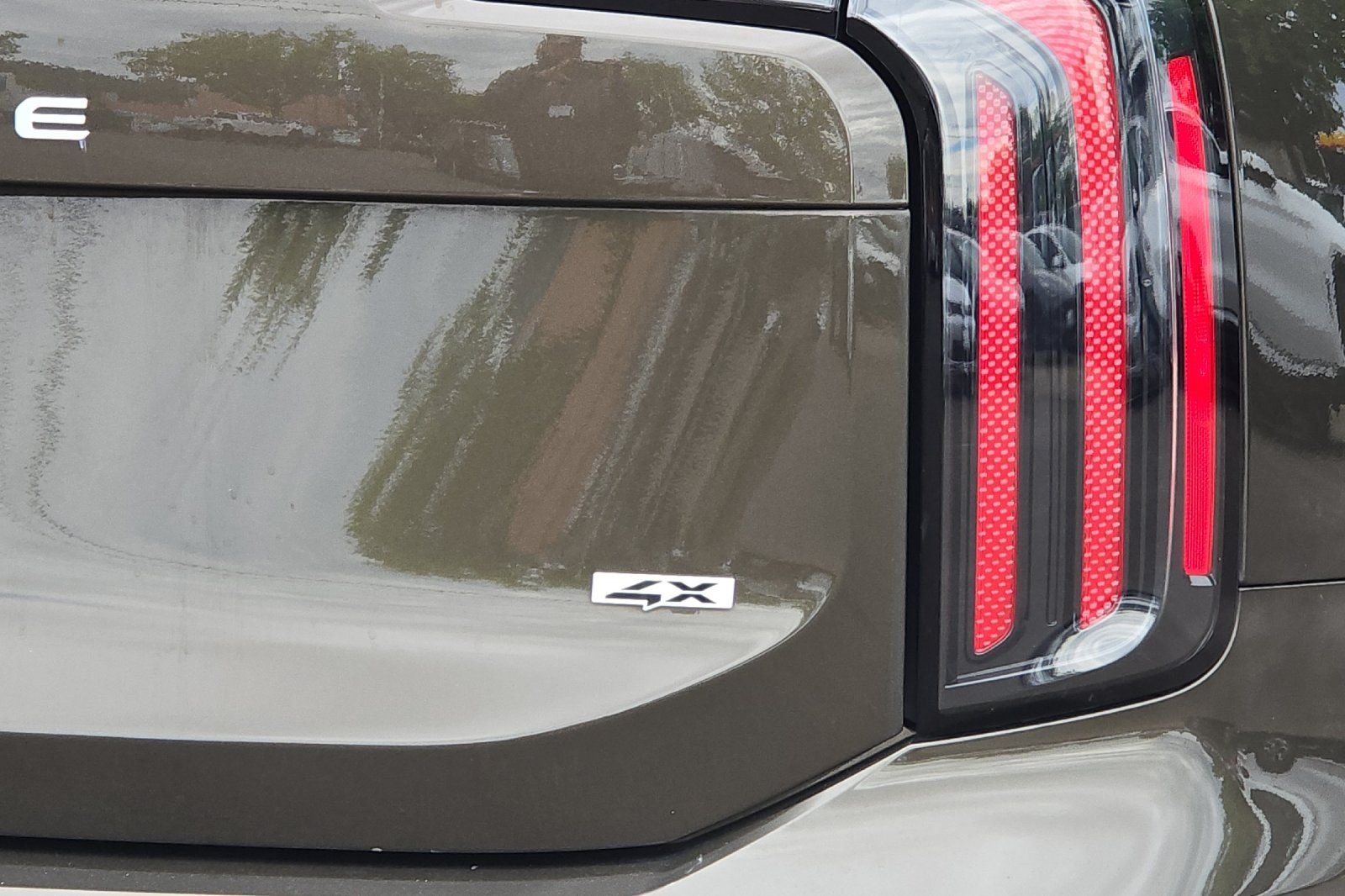 Used 2024 Green Kia EX image 38