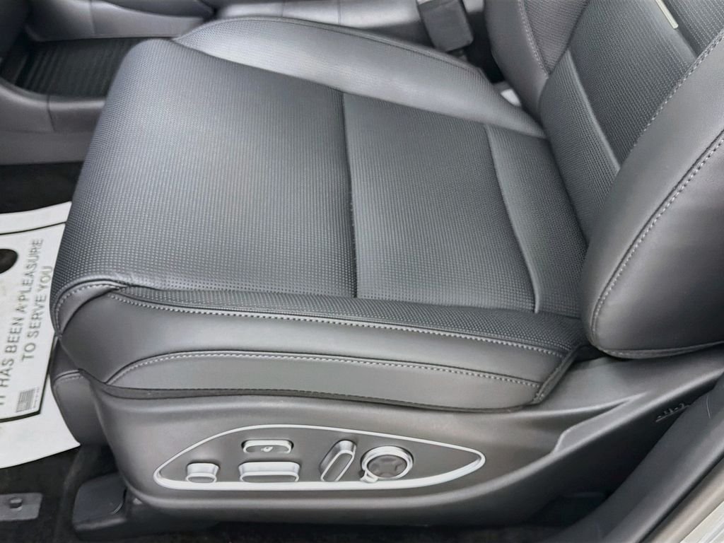 New 2027 Shimmering Silver Hyundai Calligraphy image 20