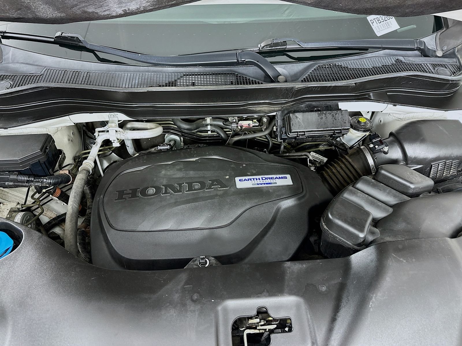 Used 2018 White Diamond Pearl Honda EX image 29