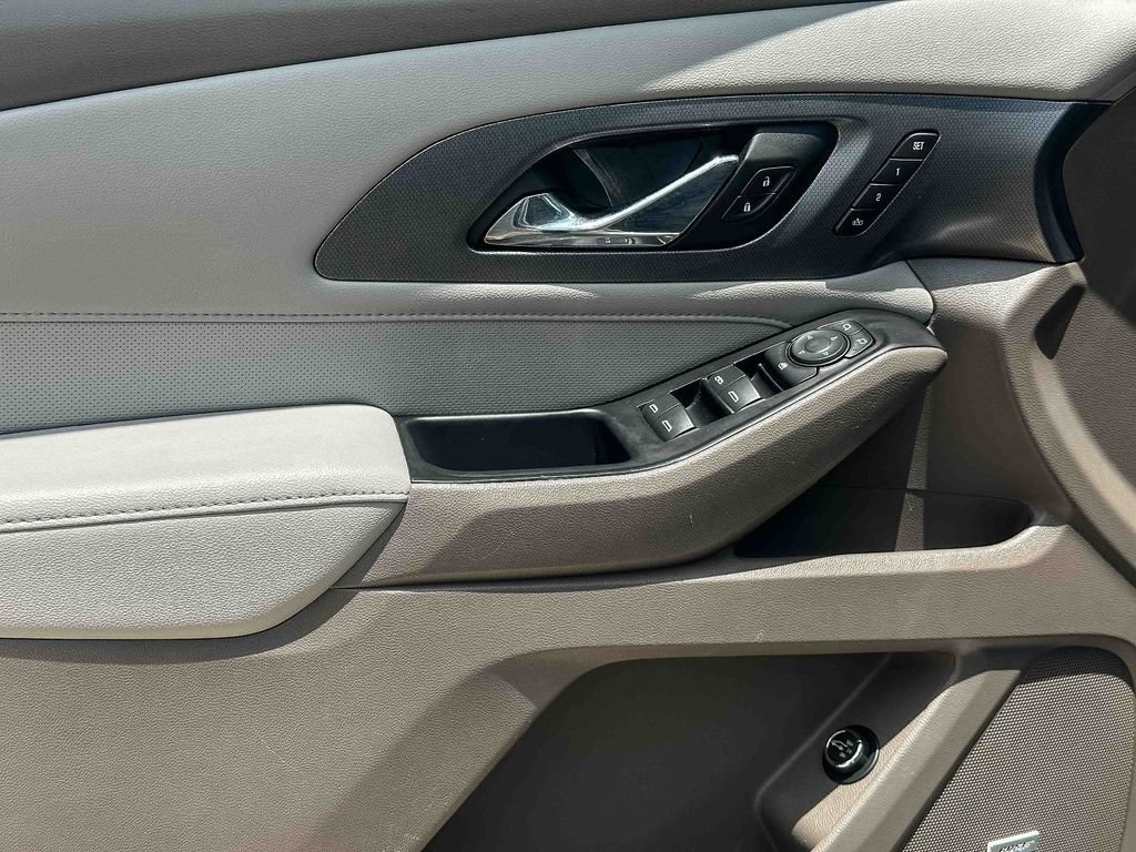 Certified Used 2021 SILVER ICE METALLIC Chevrolet Premier image 17