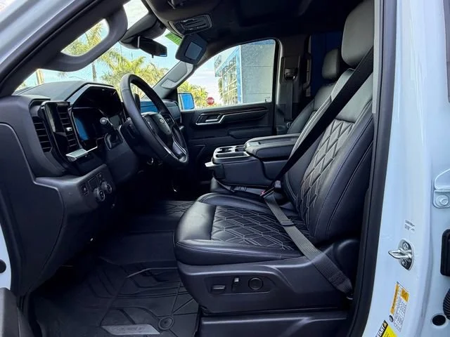 New 2026 Summit White Chevrolet LT image 7