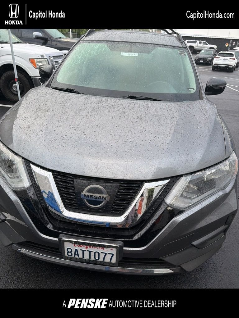 2017 Nissan Rogue SV