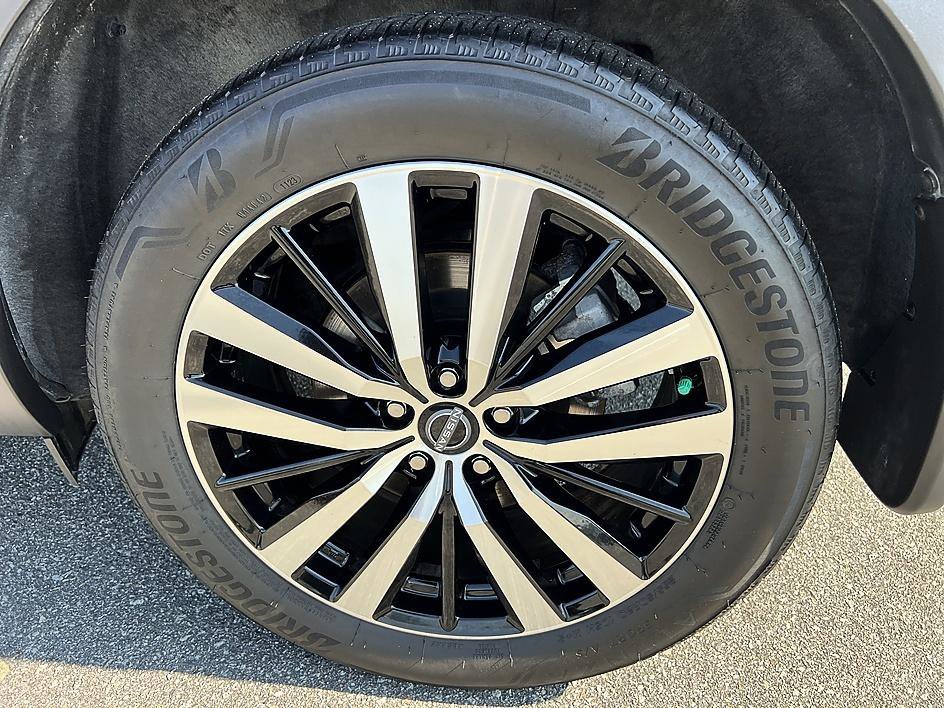 Used 2023 Baja Storm/Super Black Roof Nissan Platinum image 10
