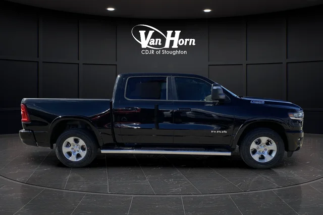 New 2025 Diamond Black Crystal Pearl-Coat Exterior Paint RAM Big Horn/Lone Star image 2