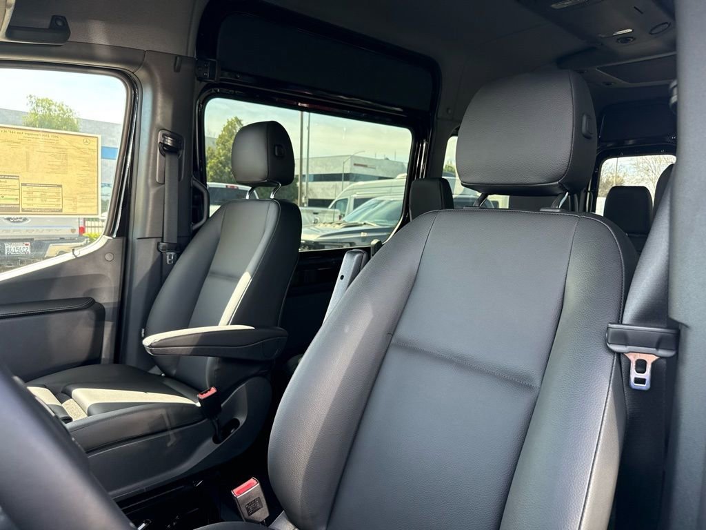2025 Mercedes-Benz Sprinter Passenger Van Base - Photo 43