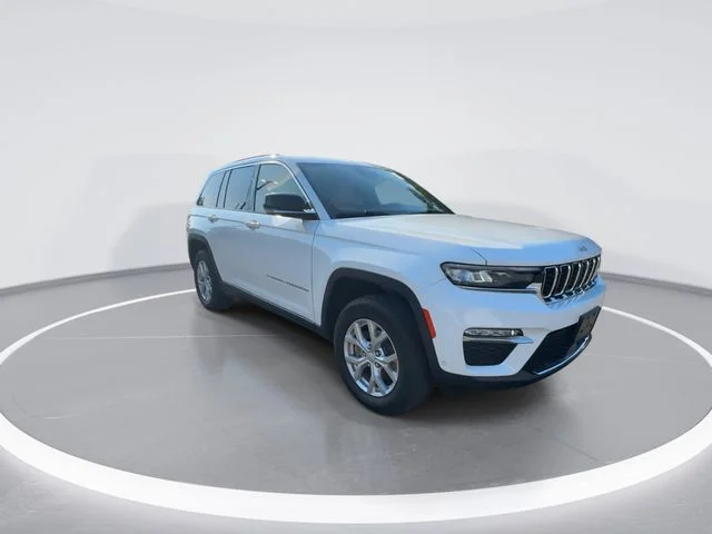 Used 2023 White Jeep Limited image 2