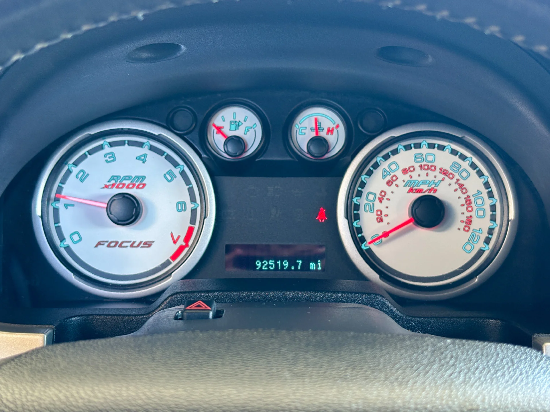 Used 2010 Gray Ford SEL image 13