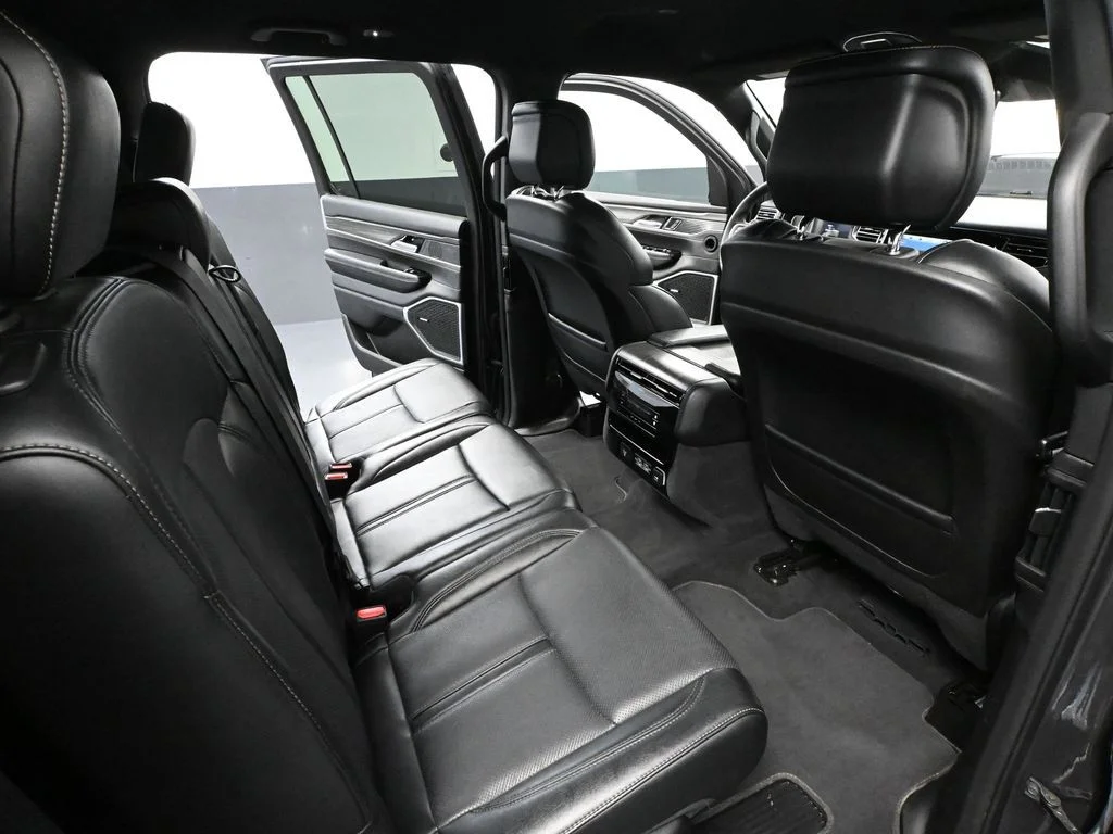 2024 Jeep Wagoneer Series II - Photo 48