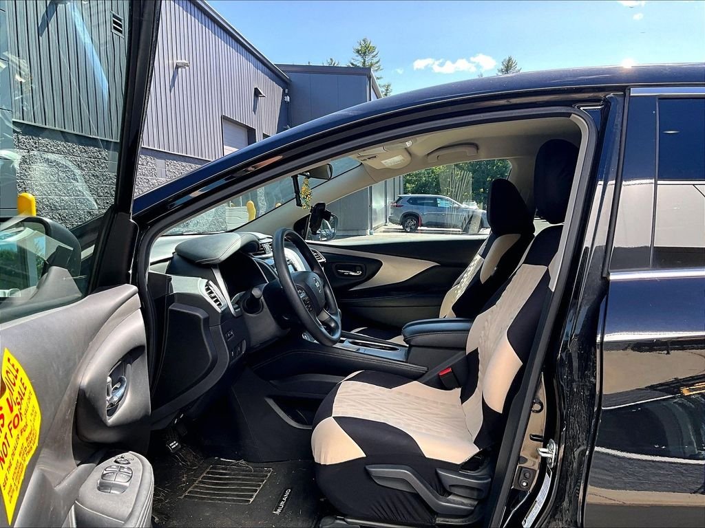 Used 2021 Black Nissan S image 7
