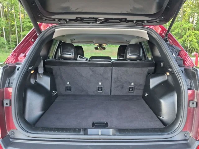 Used 2019 Red Jeep Latitude Plus image 23