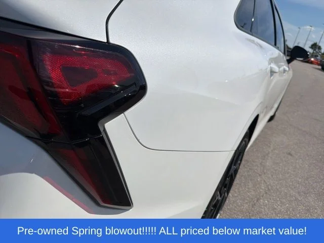 Used 2025 White Kia GT-Line image 12