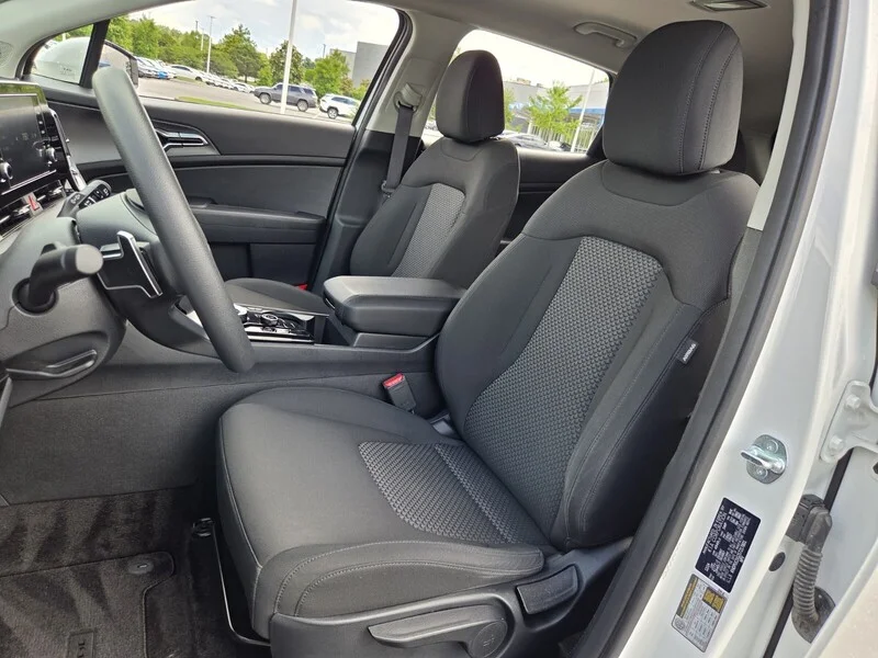 Used 2025 Snow White Pearl KIA LX image 8
