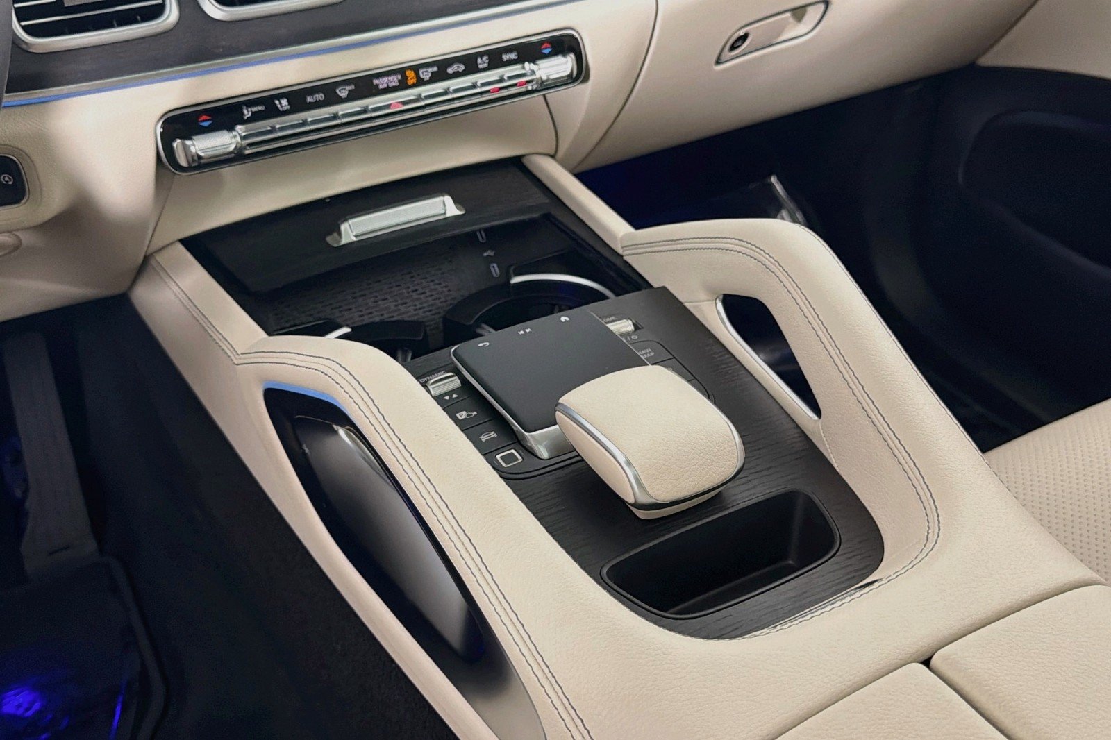 New 2026 Polar White Mercedes-Benz GLE 450 4MATIC® SUV image 5
