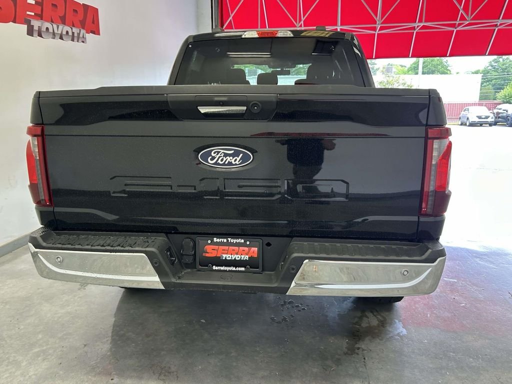 Used 2024 Black Ford XLT image 4